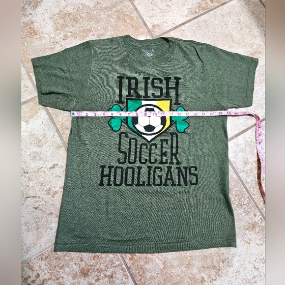 Walnut & 39th Green Irish Soccer Hooligans T Shirt M Graphic St Patrick Casual - Picture 5 of 6